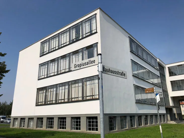 Dessau'daki Bauhaus binası